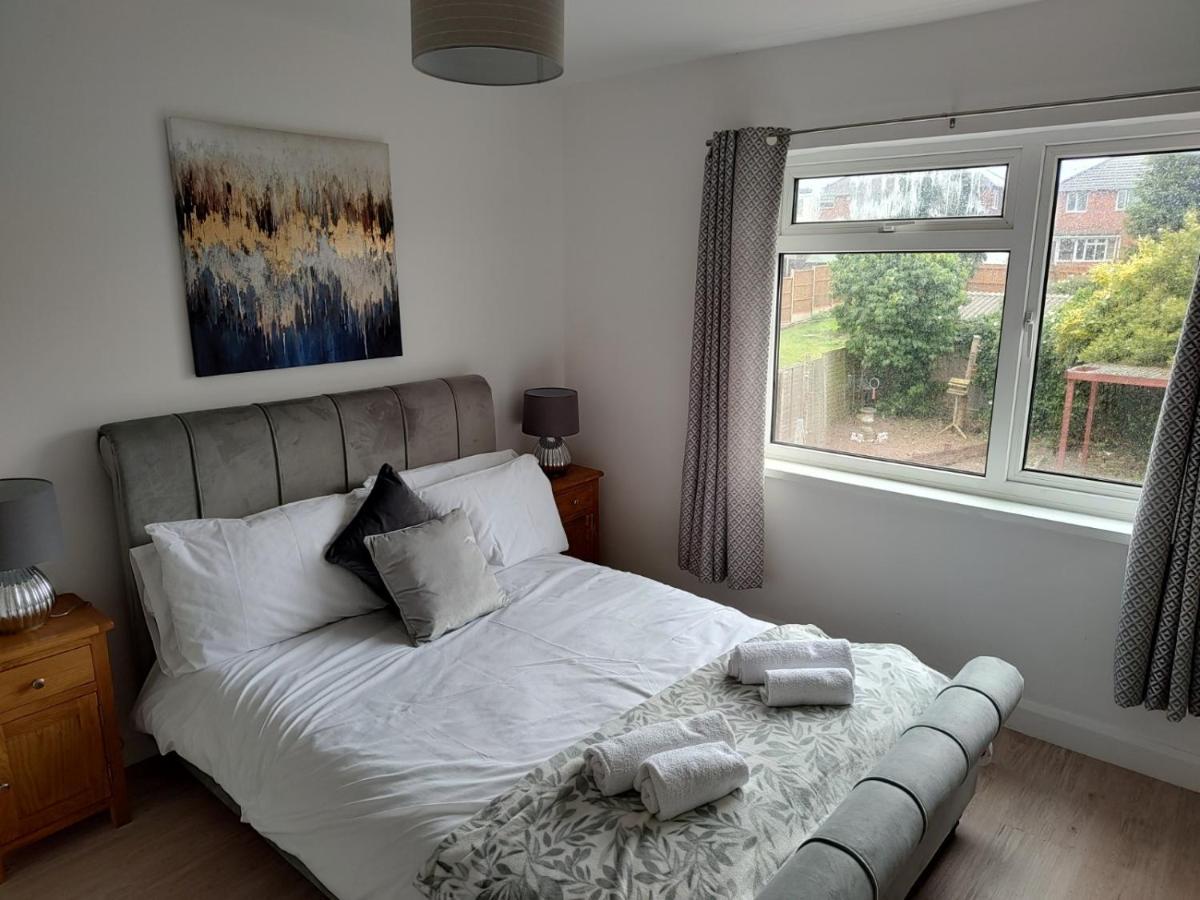 Wavertree Drive 3 Bed Contractor Home In Leicester Exterior foto