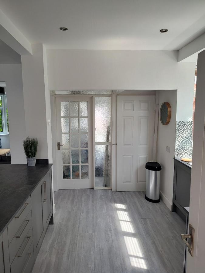 Wavertree Drive 3 Bed Contractor Home In Leicester Exterior foto